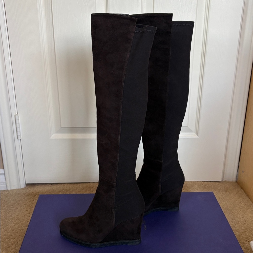 Stuart Weitzman Demiswoon 50/50 Knee High Wedge Boots Cola Brown Suede, Size 6 - Picture 3 of 5